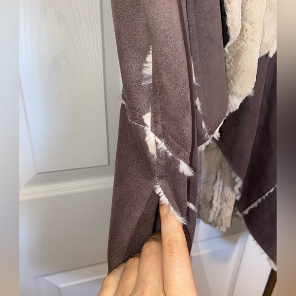 Faux Fur Vest - Picture 4 of 7